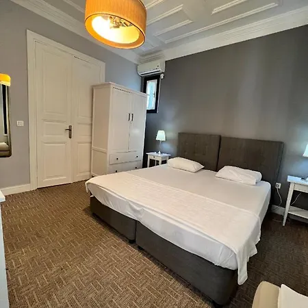 Klein Cihangir Pera 4*